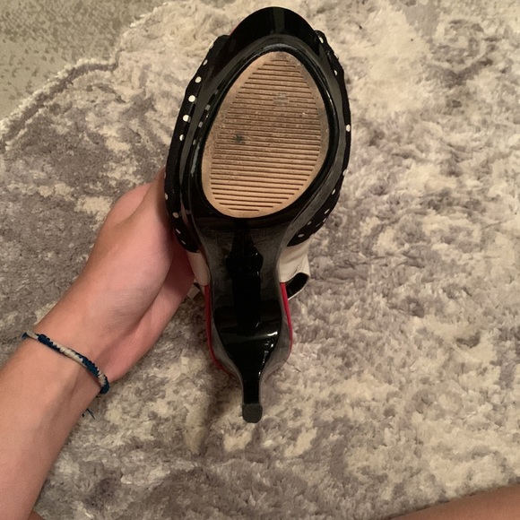 BEBE platform pump, style ROXANNE size 7, in the color polkadot. - Picture 4 of 5